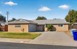 947 Avocado Drive, Lemoore, CA 93245