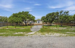 867 Rowe St., ROCKPORT, TX 78382