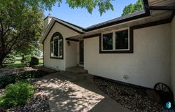 26986 Cactus Pl, Sioux Falls, SD 57108