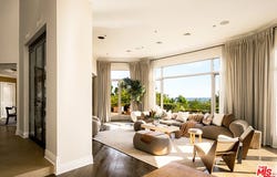 9196 Thrasher Ave, Los Angeles, CA 90069