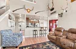 1932 Miller Rd, Adrian, OR 97901