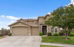 844 Arlington Avenue, Lemoore, CA 93245