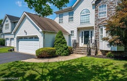 26 Brittany Way, Kendall Park, NJ 08824