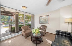 201 S Maple Avenue, Oak Park, IL 60302