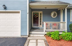 92 Colonial Dr, Sturbridge, MA 01566