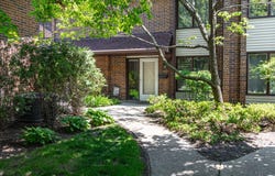 1071 Deerfield Place, Highland Park, IL 60035