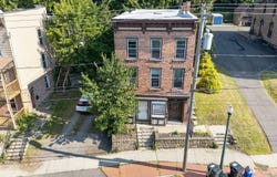 539 Congress St, Troy, NY 12180