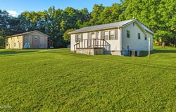 814 Midway Rd, Strawberry Plains, TN 37871