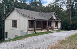 5250 Eagles Cove Rd., Byrdstown, TN 38549