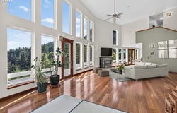 321 UPPER LAKEVIEW Rd, WhiteSalmon, WA 98672
