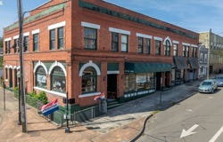 635 VIRGINIA Ave, NorthBend, OR 97459