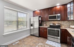 14932 HYATT Place, WOODBRIDGE, VA 22191