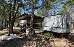 423 MAKINSON RD, WEST POINT, TX 78963