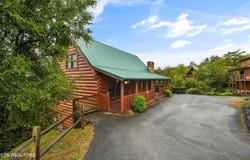 3303 Kestrel Way, Pigeon Forge, TN 37863