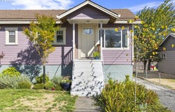 390 S 7TH St, StHelens, OR 97051