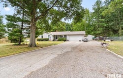 5810 Maxheimer Road, Rochester, IL 62563