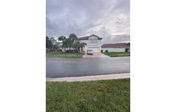 83 Gables Blvd, Weston, FL 33326