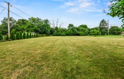 8551 N Manor Ln, Fox Point, WI 53217