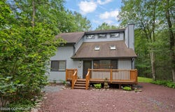 199 Cumberland Road, Pocono Pines, PA 18350