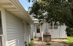 403 Loomis Ave, Corning, IA 50841