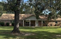 13470 LEANING OAKS DR, Beaumont, TX 77713