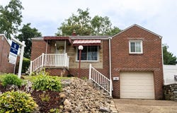 320 Glencoe Dr, West Mifflin, PA 15122