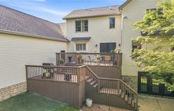 30 White Oak Court, Canfield, OH 44406