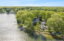 2550 Lakeside Drive, Stanton, MI 48888