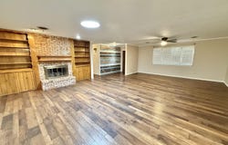 2000 Dallas St, Plainview, TX 79072