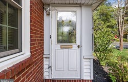 77 E MAIN Street, MARLTON, NJ 08053