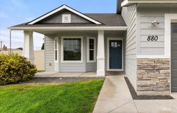 880 Yaquina Bay, Nampa, ID 83686