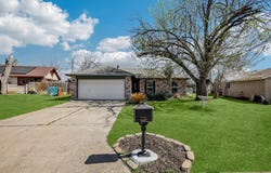 1107 Long Meadow Dr, Round Rock, TX 78664