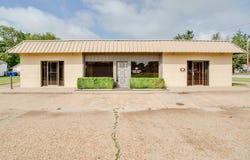 102 S Grant St, Enid, OK 73703