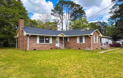 219 E Marion ST, Mullins, SC 29574