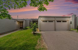 761 Skynob Drive, Ann Arbor, MI 48105