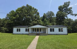 1035 Starpoint Rd, Jamestown, TN 38556