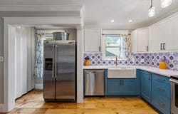 2 Hill St, Amesbury, MA 01913