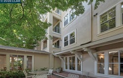 1860 Tice Creek Dr, Walnut Creek, CA 94595