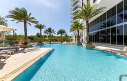 16385 Biscayne Blvd, North Miami Beach, FL 33160