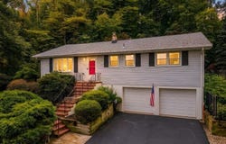 75 E Mountain Rd, Hillsborough Twp., NJ 08844-2537