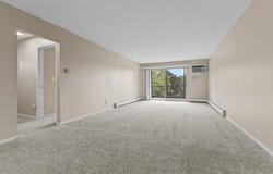 2730 Dale Street N, Roseville, MN 55113