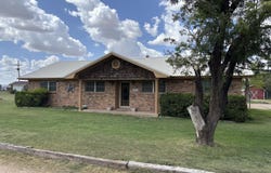 7204 W Us Highway 70 Road, Plainview, TX 79072