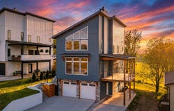2807 S 14th Avenue, Ozark, MO 65721