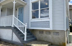 324 Beach Ave, Atlantic City, NJ 08401