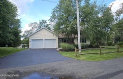 1255 Hawthorne Terrace, Pocono Summit, PA 18346