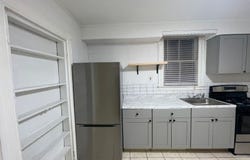 32 Oak Ave, Irvington Twp., NJ 07111-3851