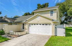 8805 COURTYARD Lane, GROVELAND, FL 34736