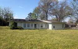 1232 Clayton Ave, Tupelo, MS 38804