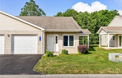 515 Sunview Cir, Latrobe, PA 15650