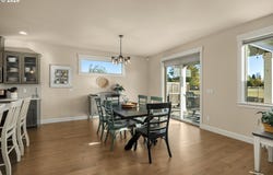 1054 VISTA OAKS Dr, ForestGrove, OR 97116